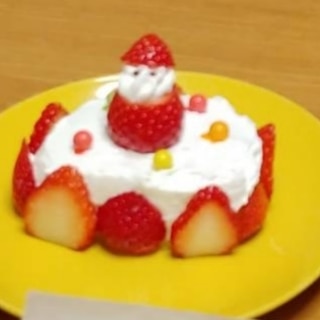 ロールケーキでサンタケーキ